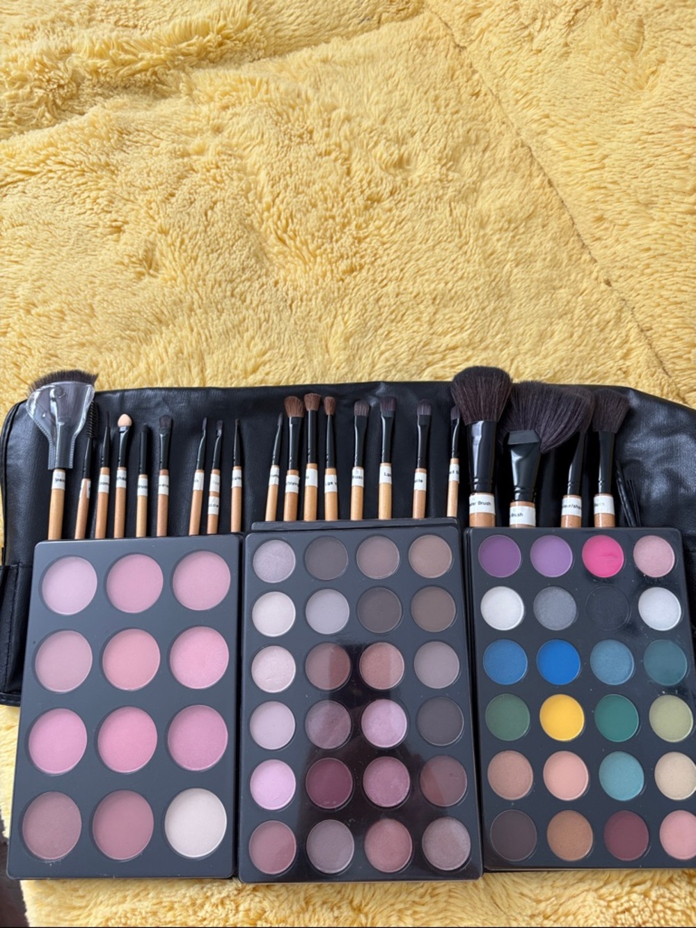 Pro Makeup Brush and Eyeshadow Palette Set in Pink, Neutral & Multicolor